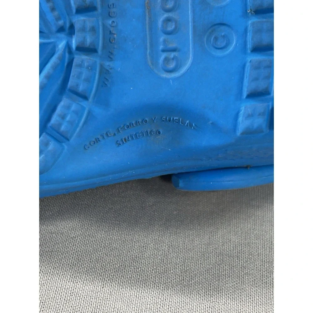 Crocs Iconic Comfort‎ Blue Classic Clog Kids Size 8 Has Wear